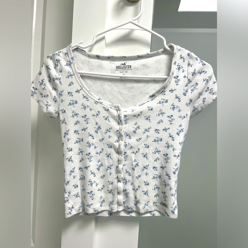 Hollister Baby Tee